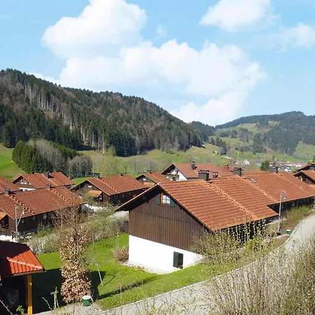 Holiday Village - Dal01041-dyb